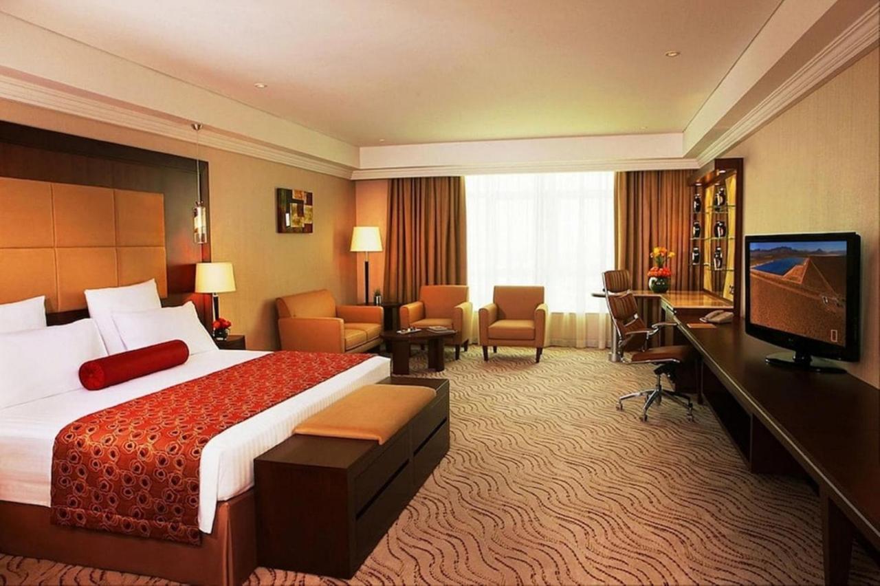 Hotel Classic Paradise New Delhi Exteriör bild